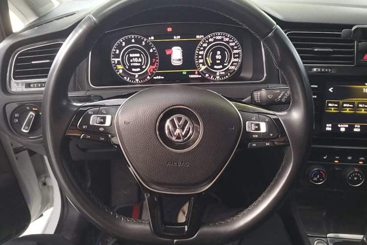 Used Volkswagen Golf 2020 280TSI DSG Luxury Edition Steering Wheel