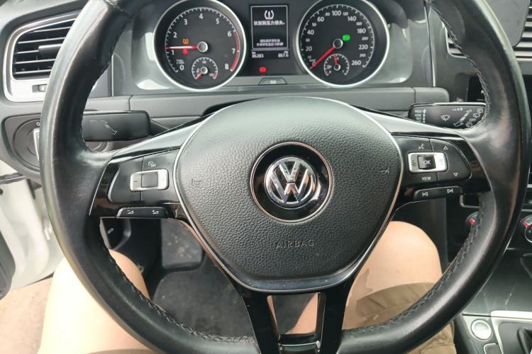 Used Volkswagen Golf 2020 Zhiai Edition 280TSI DSG Comfort Model Steering Wheel