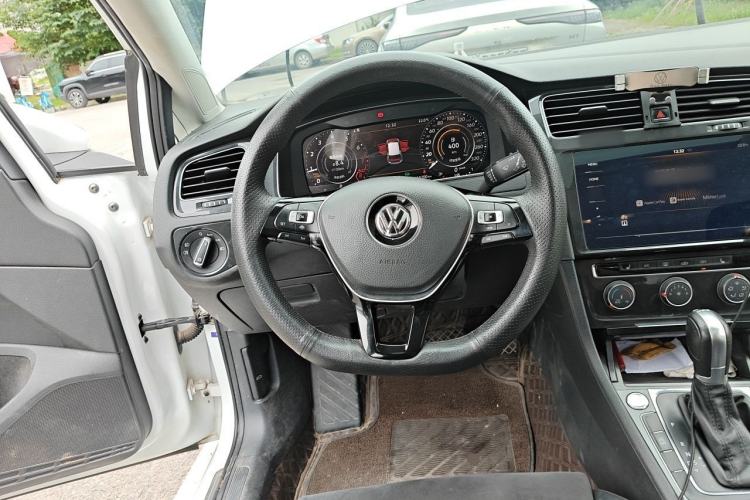 Used Volkswagen Golf 2020 Zhiai Edition 280TSI DSG Luxury Model Steering Wheel