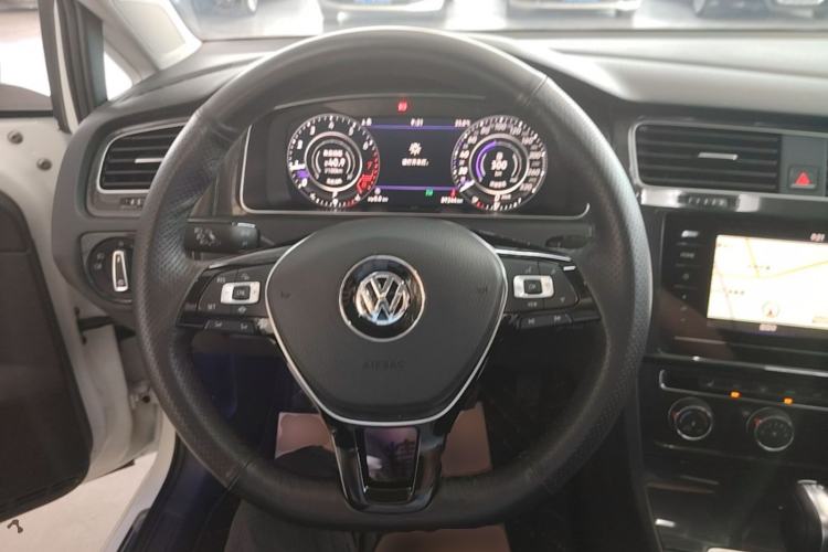 Used Volkswagen Golf 2020 Zhiai Edition 280TSI DSG Luxury Model Steering Wheel