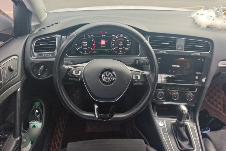 Used Volkswagen Golf 2020 Zhiai Edition 280TSI DSG Luxury Model Steering Wheel