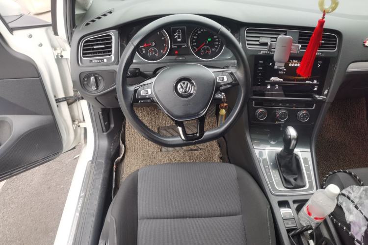 Used Volkswagen Golf 2020 200TSI DSG Comfortable and Ambitious Edition Steering Wheel