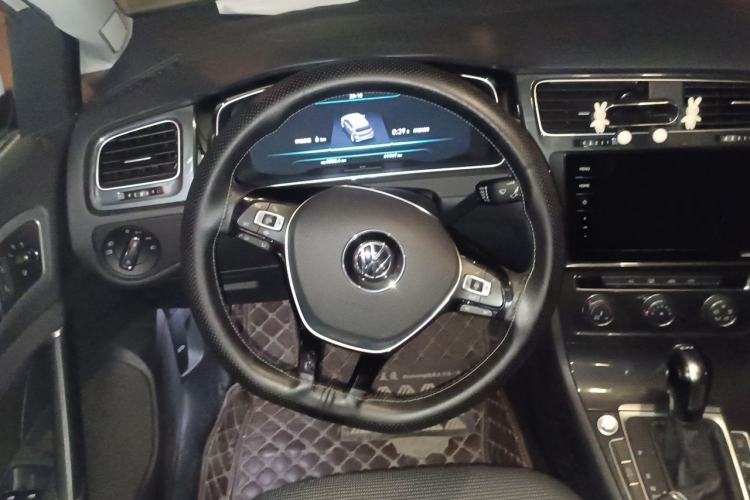Used Volkswagen Golf 2020 Zhiai Edition 280TSI DSG Comfort Model Steering Wheel