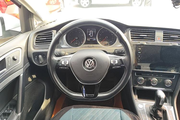 Used Volkswagen Golf 2020 Zhiai Edition 280TSI DSG Comfort Model Steering Wheel