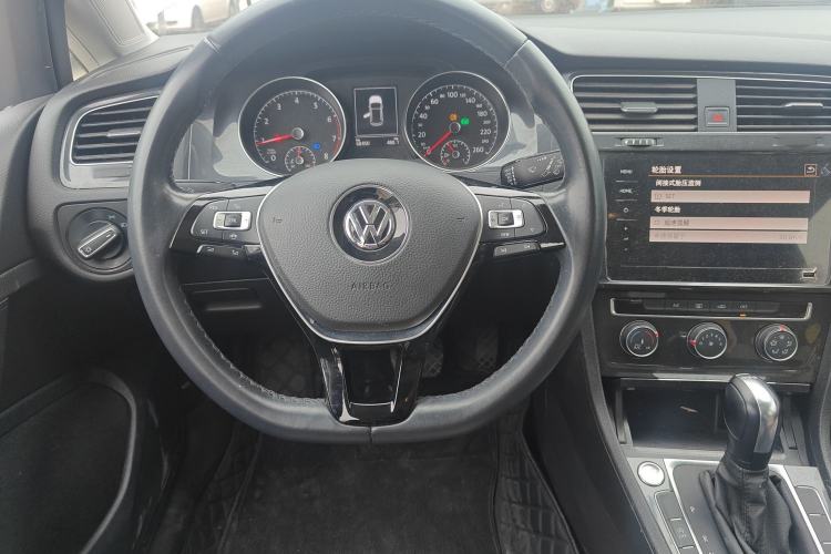 Used Volkswagen Golf 2020 Zhiai Edition 280TSI DSG Comfort Model Steering Wheel