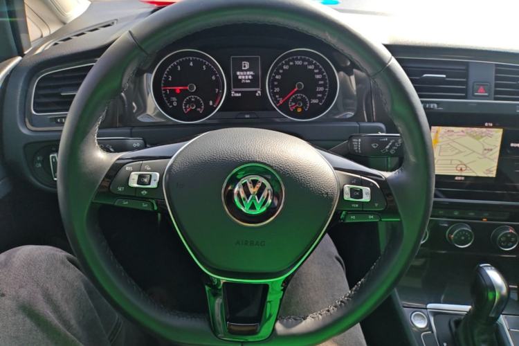 Used Volkswagen Golf 2020 Zhiai Edition 280TSI DSG Comfort Model Steering Wheel