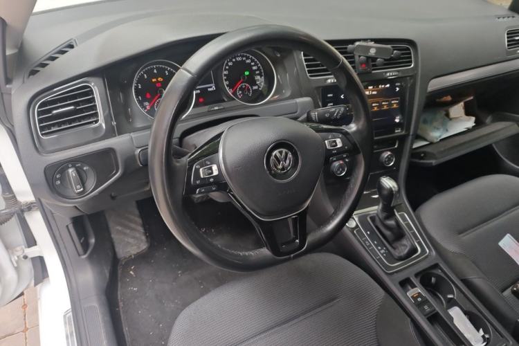 Used Volkswagen Golf 2020 Zhiai Edition 280TSI DSG Comfort Model Steering Wheel