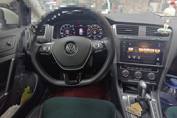 Used Volkswagen Golf 2020 Zhiai Edition 280TSI DSG Luxury Model Steering Wheel