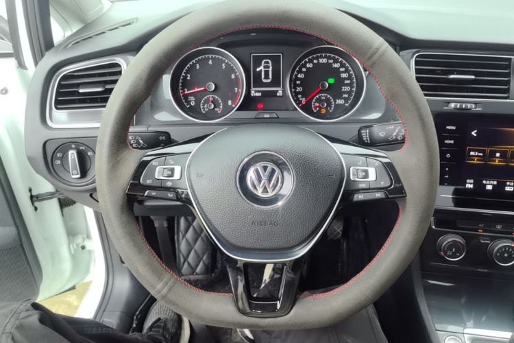 Used Volkswagen Golf 2020 Zhiai Edition 280TSI DSG Comfort Model Steering Wheel