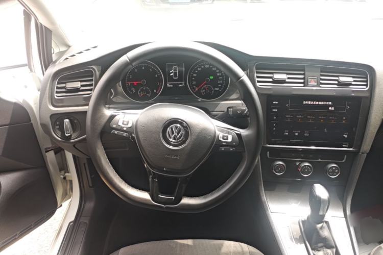 Used Volkswagen Golf 2020 200TSI DSG Comfortable and Ambitious Edition Steering Wheel