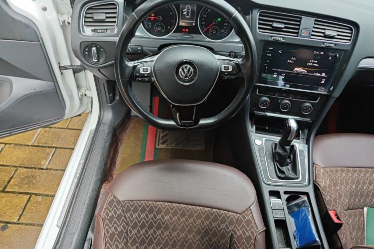 Used Volkswagen Golf 2020 Zhiai Edition 280TSI DSG Comfort Model Steering Wheel