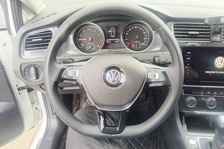 Used Volkswagen Golf 2020 Zhiai Edition 280TSI DSG Comfort Model Steering Wheel