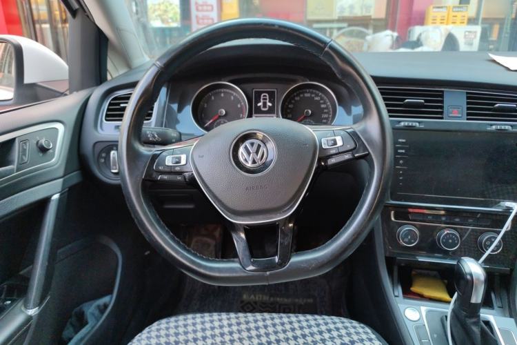 Used Volkswagen Golf 2020 Zhiai Edition 280TSI DSG Comfort Model Steering Wheel