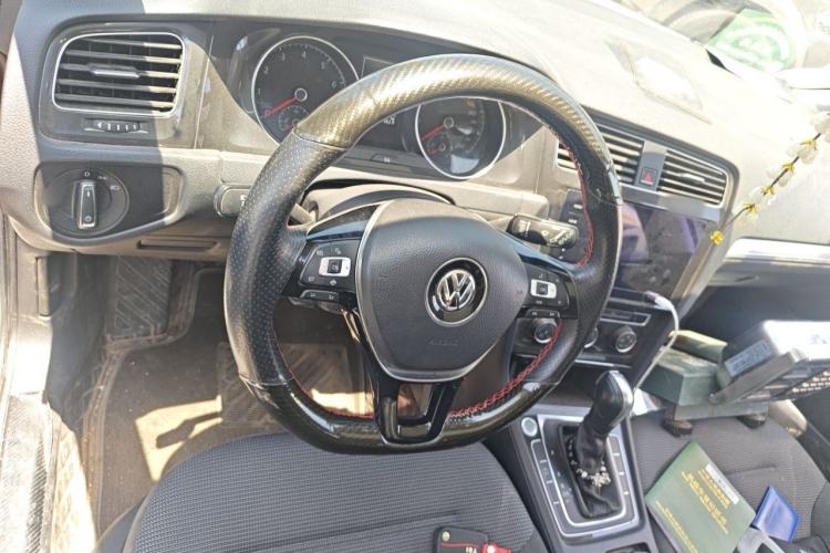 Used Volkswagen Golf 2020 Zhiai Edition 280TSI DSG Comfort Model Steering Wheel