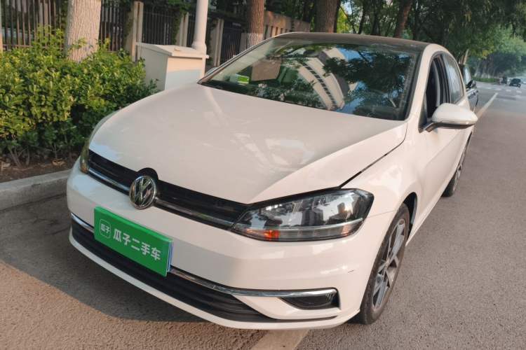 Used Volkswagen Golf 2020 Zhiai Edition 200TSI DSG Comfortable & Ambitious Version Guazi used car, China used car export, Used car for sale, Used cars, Cheapest cars for sale