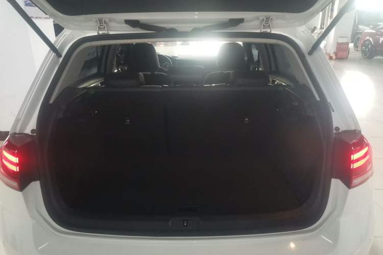 Used Volkswagen Golf 2020 280TSI DSG Comfort Version Trunk