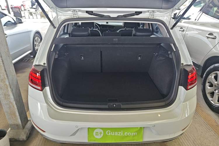 Used Volkswagen Golf 2020 Zhiai Edition 280TSI DSG Comfort Model Trunk