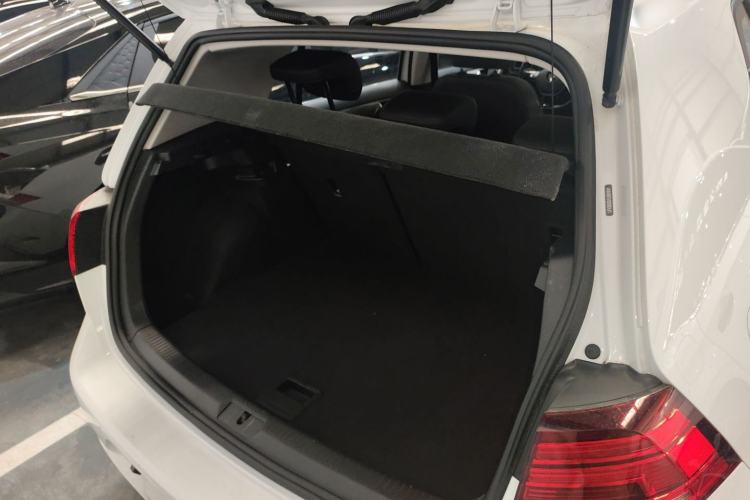 Used Volkswagen Golf 2020 Zhiai Edition 280TSI DSG Comfort Model Trunk