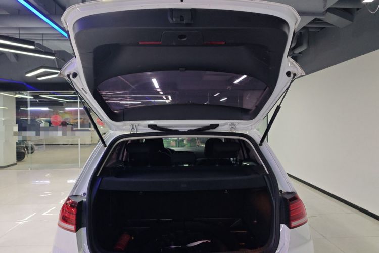 Used Volkswagen Golf 2020 Zhiai Edition 200TSI DSG Comfortable & Ambitious Version Trunk