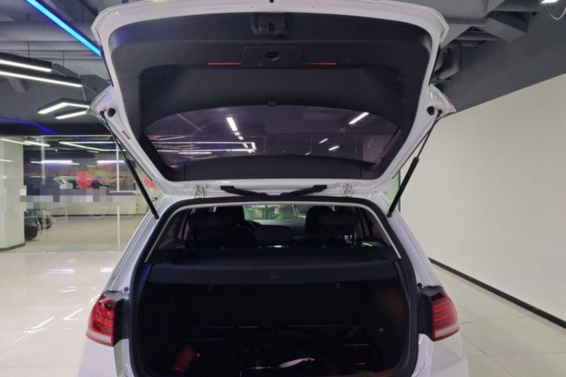 Used Volkswagen Golf 2020 Zhiai Edition 200TSI DSG Comfortable & Ambitious Version Trunk