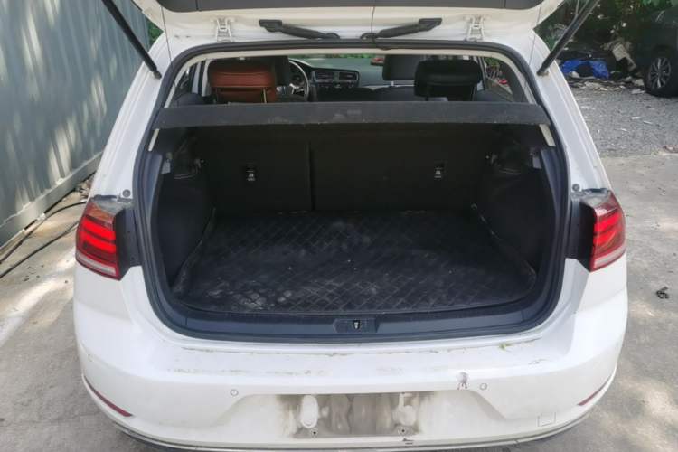 Used Volkswagen Golf 2020 280TSI DSG Comfort Version Trunk