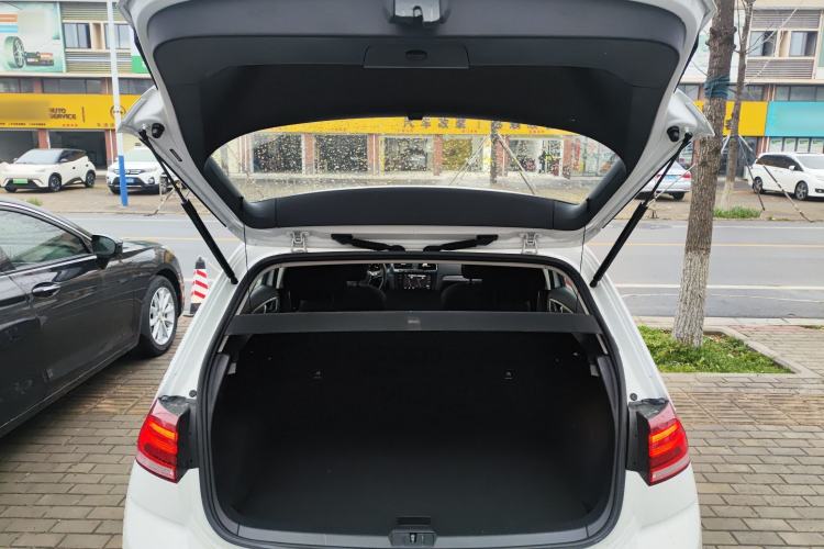 Used Volkswagen Golf 2020 200TSI DSG Comfortable and Ambitious Edition Trunk
