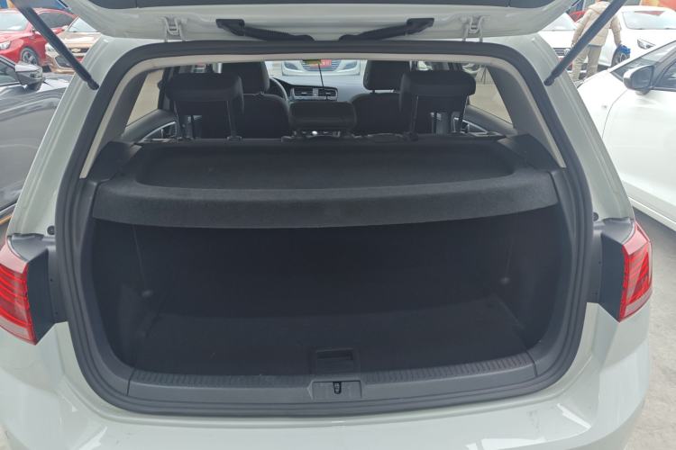 Used Volkswagen Golf 2020 Zhiai Edition 280TSI DSG Comfort Model Trunk