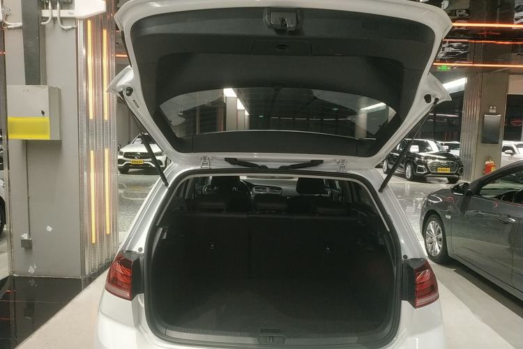Used Volkswagen Golf 2020 280TSI DSG Comfort Version Trunk