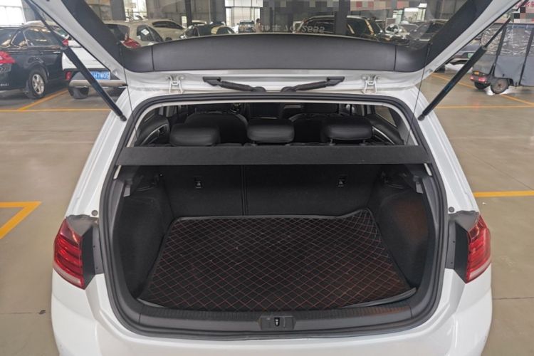 Used Volkswagen Golf 2020 200TSI DSG Comfortable and Ambitious Edition Trunk