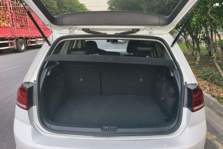 Used Volkswagen Golf 2020 280TSI DSG Comfort Version Trunk