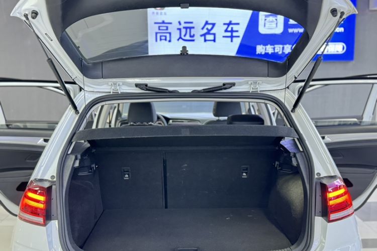 Used Volkswagen Golf 2020 Zhiai Edition 280TSI DSG Comfort Model Trunk
