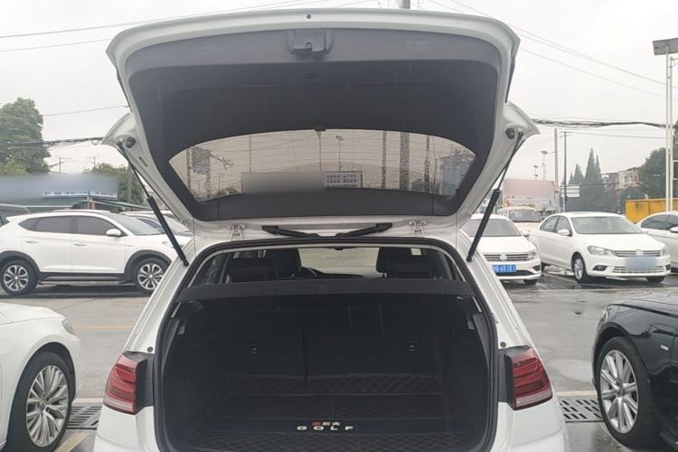 Used Volkswagen Golf 2020 Zhiai Edition 280TSI DSG Comfort Model Trunk