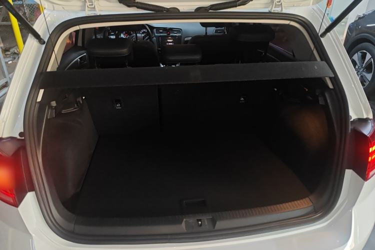 Used Volkswagen Golf 2020 Zhiai Edition 280TSI DSG Comfort Model Trunk
