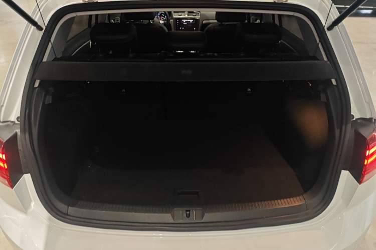 Used Volkswagen Golf 2020 280TSI DSG Comfort Version Trunk