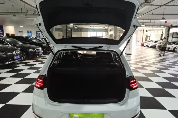 Used Volkswagen Golf 2020 Zhiai Edition 280TSI DSG Luxury Model Trunk