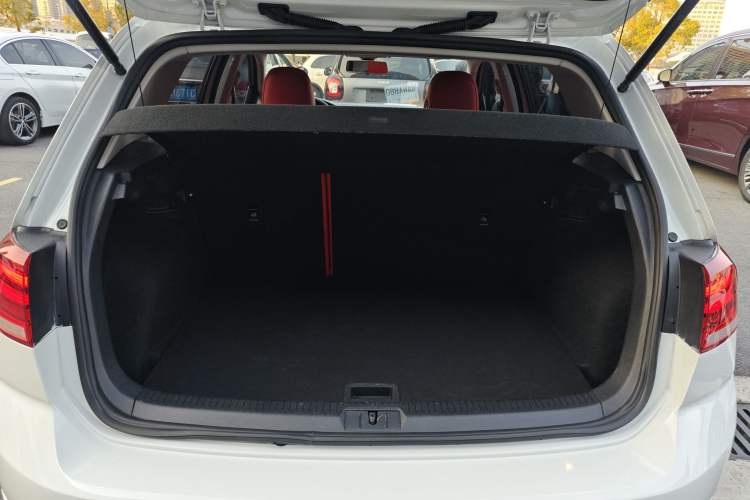Used Volkswagen Golf 2020 200TSI DSG Comfortable and Ambitious Edition Trunk