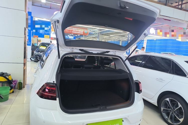 Used Volkswagen Golf 2020 280TSI DSG Luxury Edition Trunk