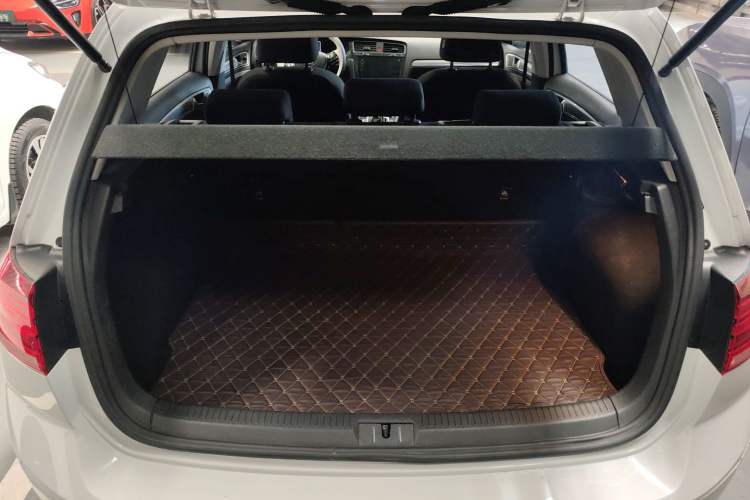 Used Volkswagen Golf 2020 200TSI DSG Comfortable and Ambitious Edition Trunk