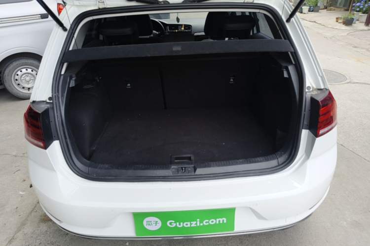 Used Volkswagen Golf 2020 Zhiai Edition 280TSI DSG Comfort Model Trunk