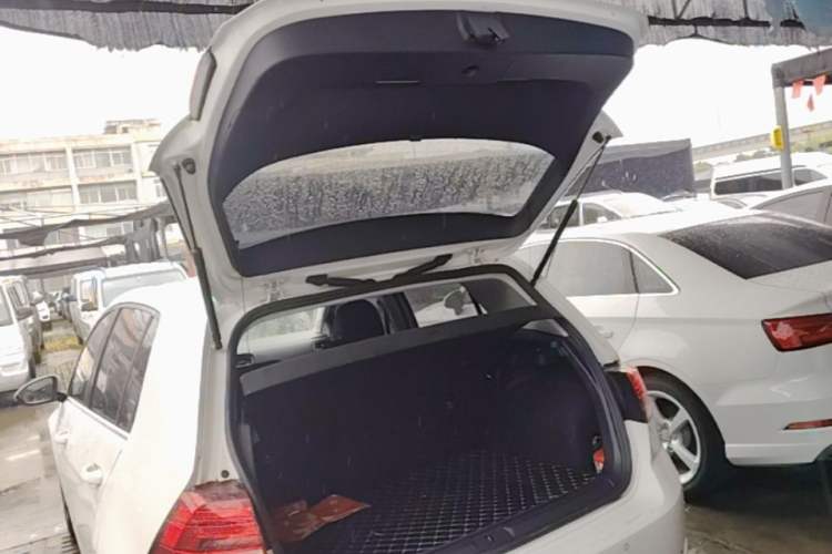 Used Volkswagen Golf 2020 Zhiai Edition 280TSI DSG Comfort Model Trunk