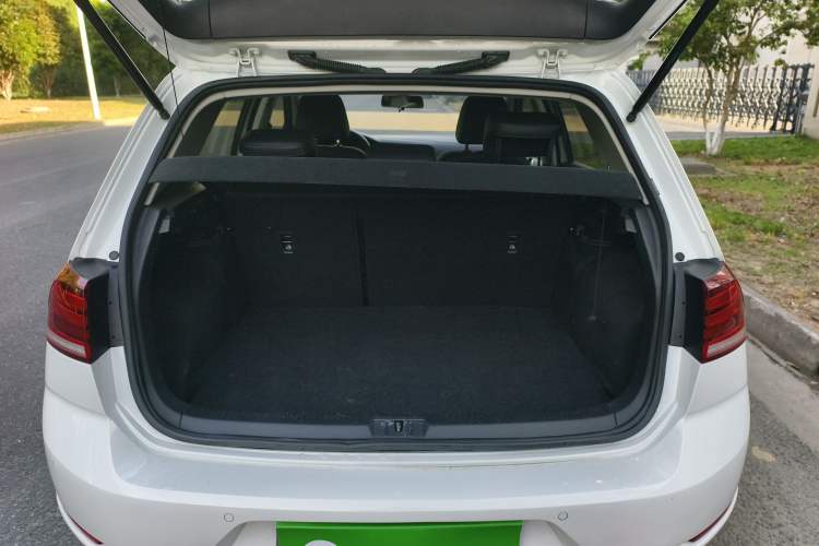 Used Volkswagen Golf 2020 280TSI DSG Comfort Version Trunk