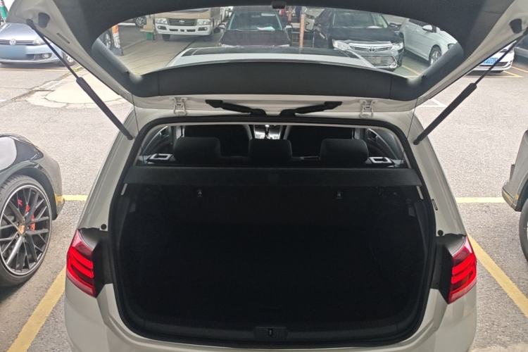 Used Volkswagen Golf 2020 200TSI DSG Comfortable and Ambitious Edition Trunk