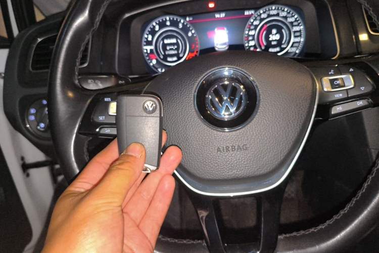 Used Volkswagen Golf 2020 Zhiai Edition 280TSI DSG Luxury Model Vehicle Key