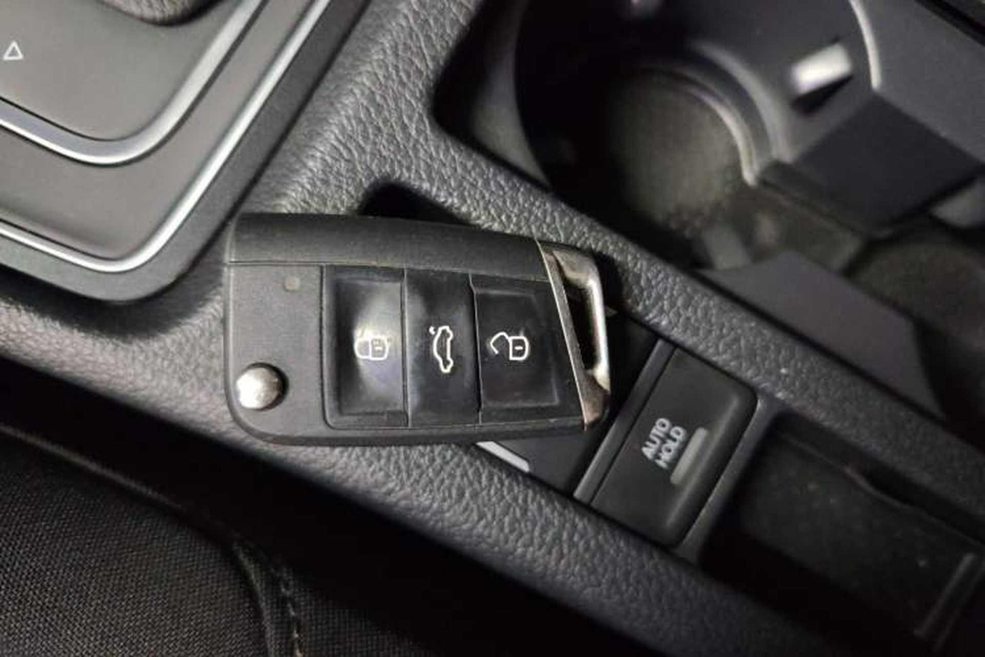Used Volkswagen Golf 2020 Zhiai Edition 200TSI DSG Comfortable & Ambitious Version Vehicle Key