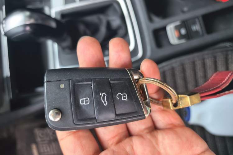 Used Volkswagen Golf 2020 Zhiai Edition 280TSI DSG Comfort Model Vehicle Key