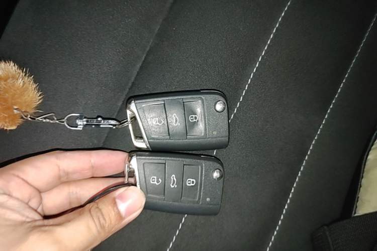 Used Volkswagen Golf 2020 Zhiai Edition 280TSI DSG Luxury Model Vehicle Key