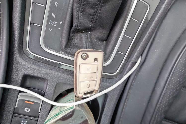 Used Volkswagen Golf 2020 Zhiai Edition 280TSI DSG Comfort Model Vehicle Key