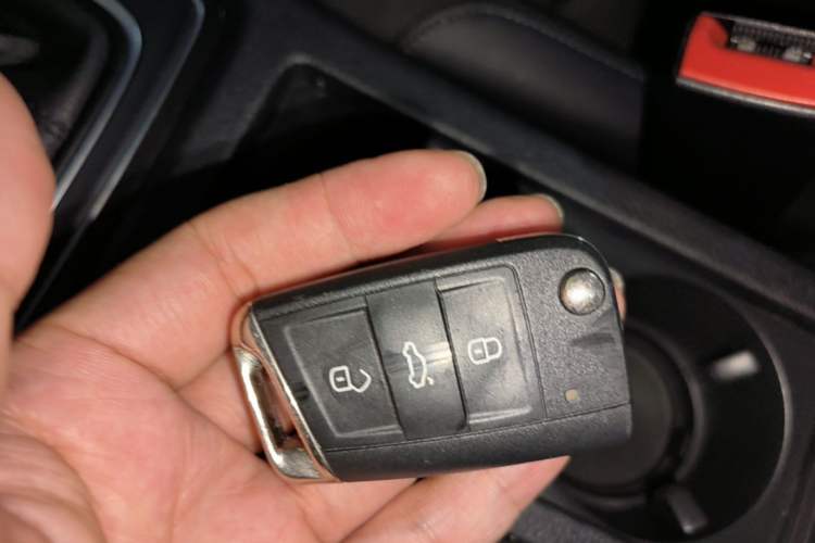 Used Volkswagen Golf 2020 Zhiai Edition 280TSI DSG Comfort Model Vehicle Key