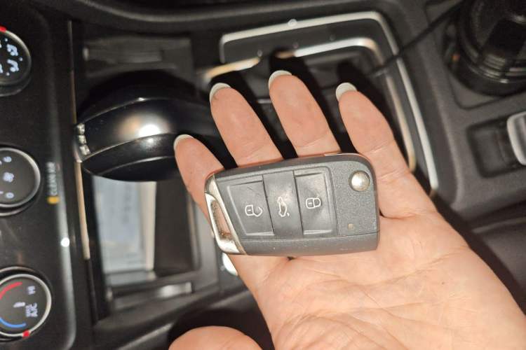 Used Volkswagen Golf 2020 200TSI DSG Comfortable and Ambitious Edition Vehicle Key