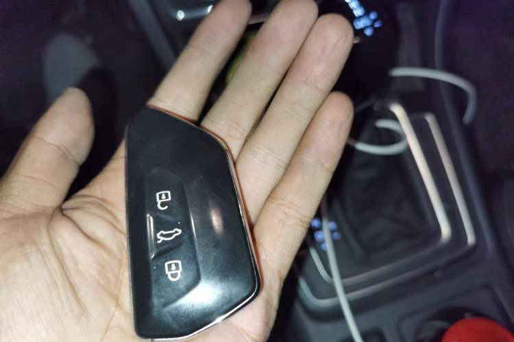 Used Volkswagen Golf 2020 Zhiai Edition 280TSI DSG Luxury Model Vehicle Key
